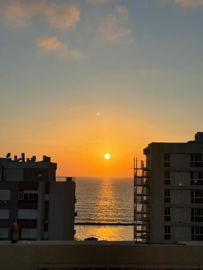 Roof Top 3 Floors Нетания Екстериор снимка