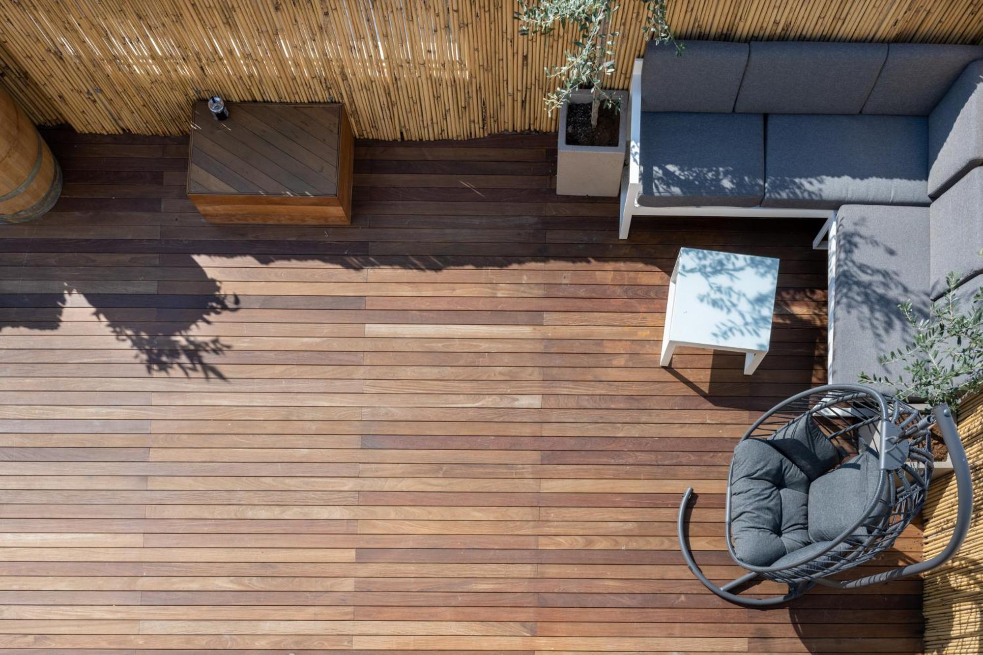 Roof Top 3 Floors Нетания Екстериор снимка