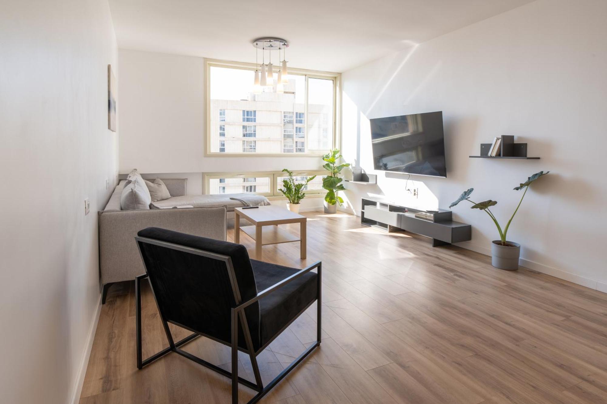 Roof Top 3 Floors Нетания Екстериор снимка